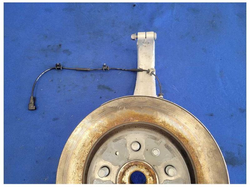 2017-2021 Tesla Model 3 Long Range Dual Motor Passenger Front Spindle Hub 2139 - The Parts Farm