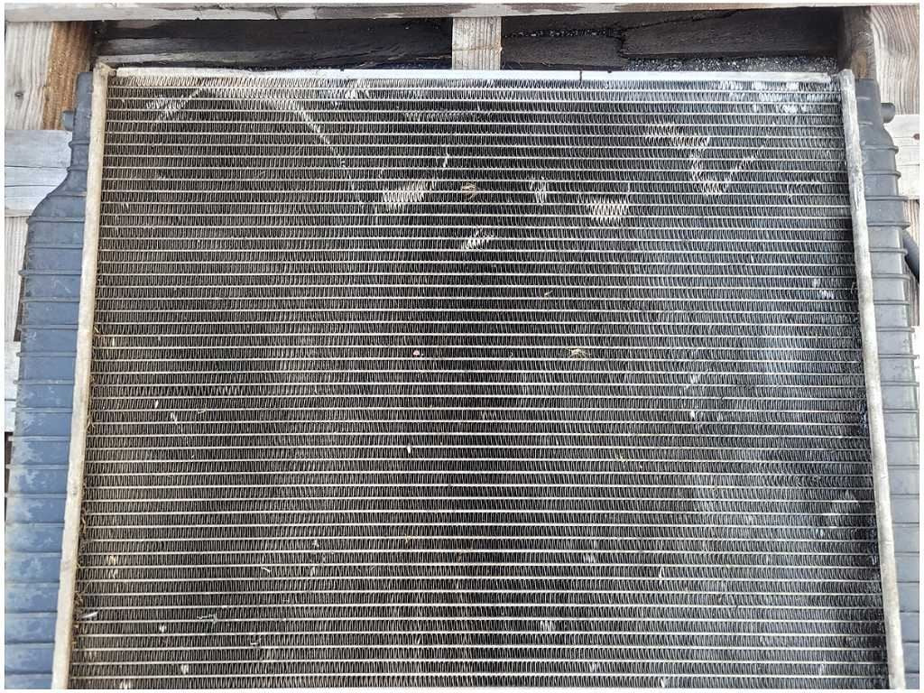 47644283