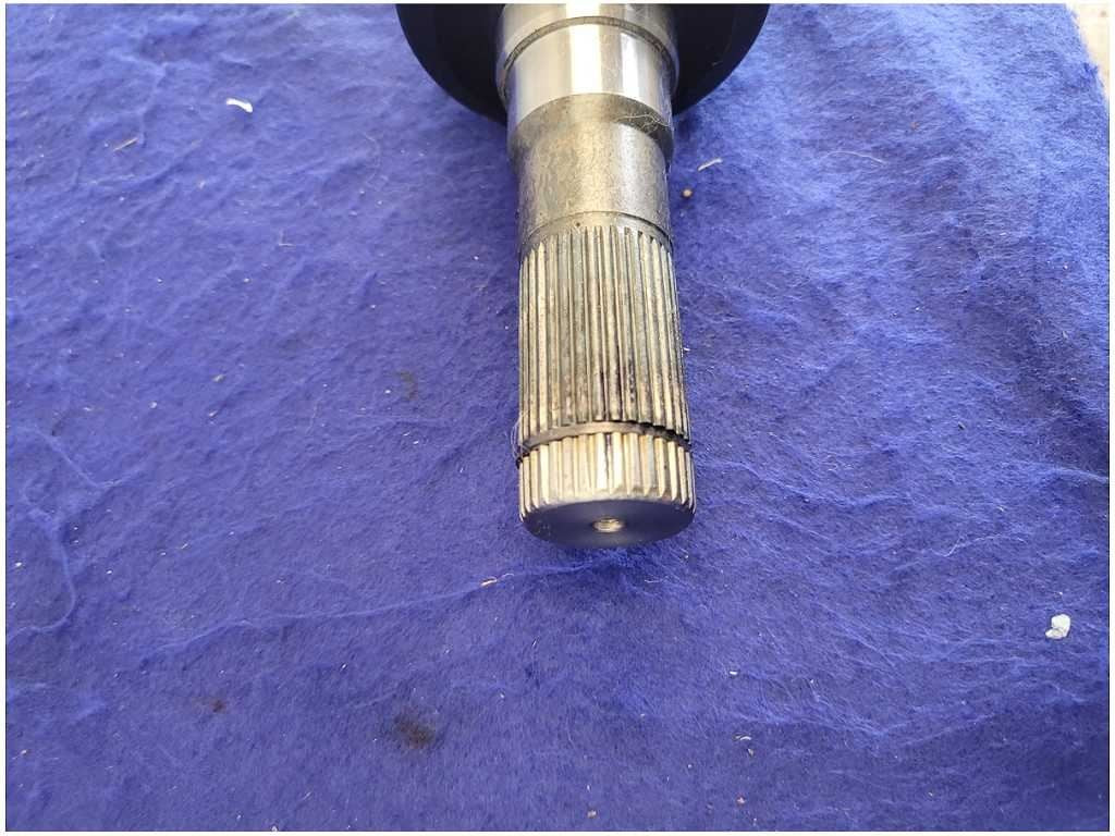 47645304