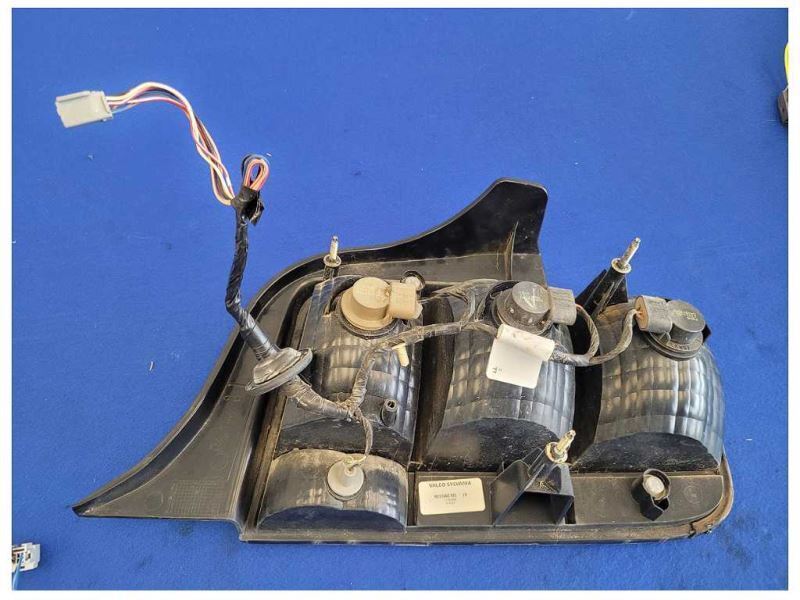 2005-2009 Ford Mustang GT 4.6L Driver LH Rear Taillight Lamp Light Brake 2585 - The Parts Farm