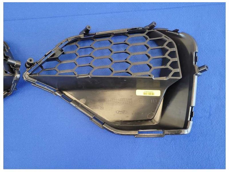 2024 Ford Mustang GT S550 Pair Front Lower Grill Bumper Driver Passenger M4242 - The Parts Farm