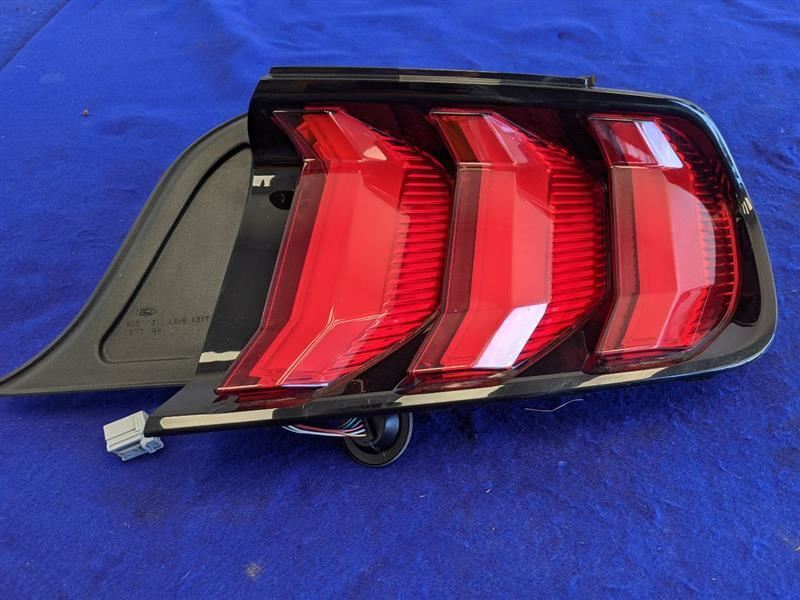 2018-2023 Ford Mustang GT S550 Passenger Right Tail Light Lamp Brake Lens OEM - The Parts Farm