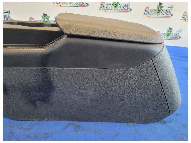 2005-2009 Ford Mustang GT 4.6L Coupe Center Console Auto A/T Transmission 2585 - The Parts Farm