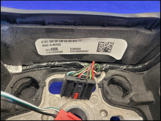 20192023 Chevrolet Camaro SS OEM New Steering Wheel Front Driver C43