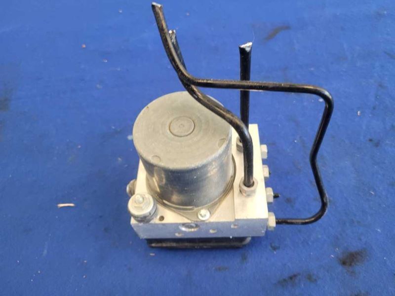 2012-2015 Chevrolet Camaro SS ABS Anti-Lock Brake Module Pump Front Switch 2430 - The Parts Farm