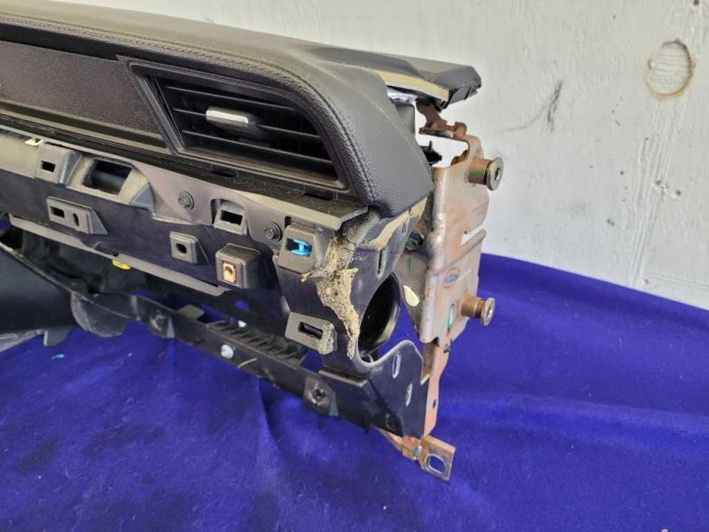 2015-2017 Ford mustang GT S550 Dash Panel Board No Gauge Pack Vent Bezel Trim - The Parts Farm