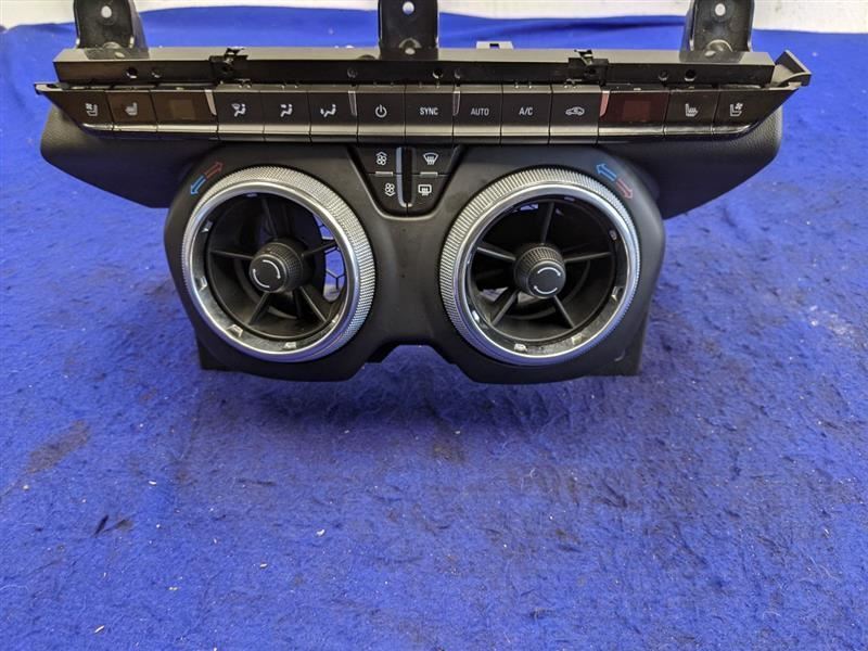 2016-2017 Chevrolet Camaro SS Temperature Control Dual Zone CJ2 84078980 - The Parts Farm
