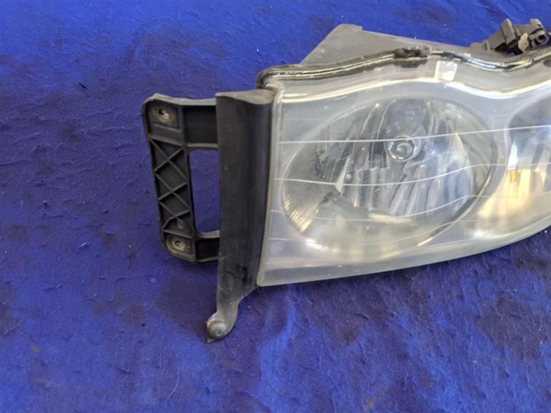2003-2006 Dodge Ram Viper SRT-10 8.3L Passenger Right Headlight Lamp Lens - The Parts Farm