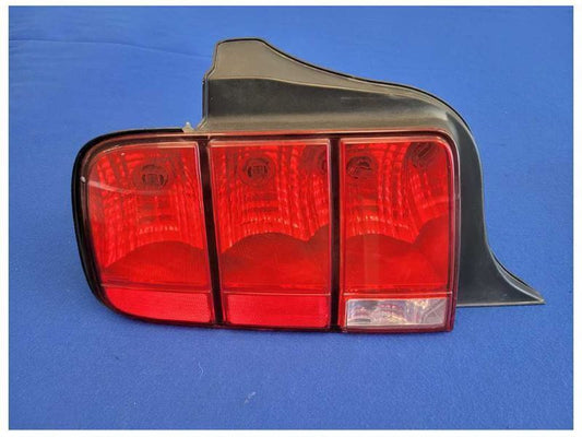 2005-2009 Ford Mustang GT 4.6L Passenger RH Rear Tail Light Brake Lens Lamp 2583 - The Parts Farm