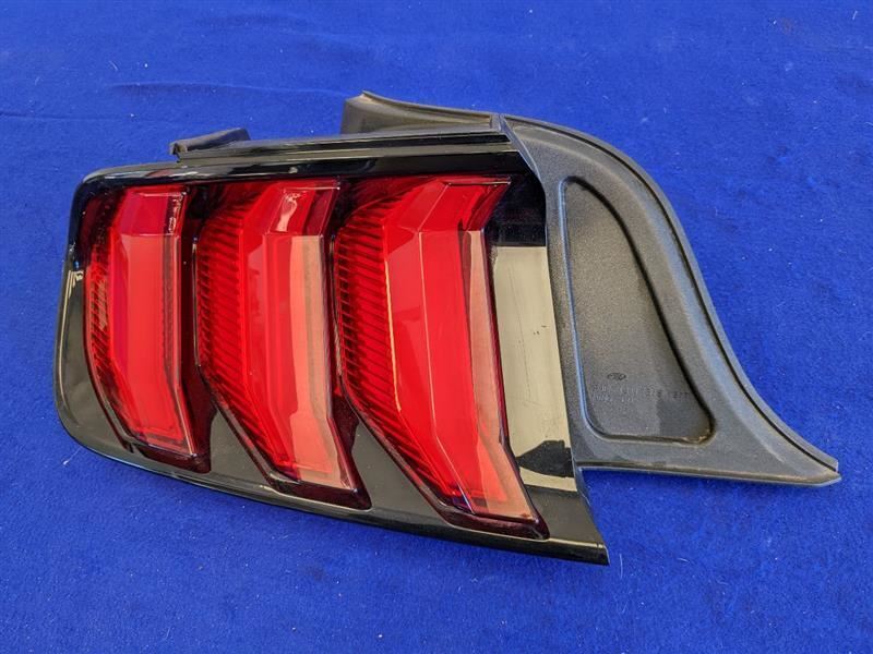 2018-2023 Ford Mustang GT S550 Driver Left LH Tail Light Lamp Brake Lens OEM - The Parts Farm