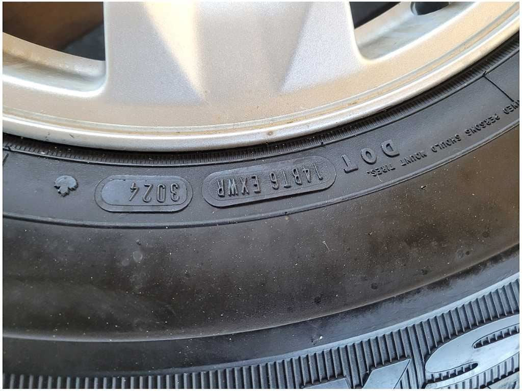 47643953