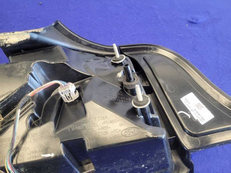 2018-2023 Ford Mustang GT S550 Passenger Right Taillight Lamp Brake Lens 2306 - The Parts Farm