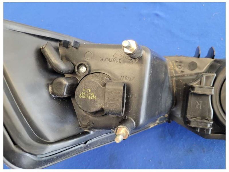 2003-2004 Ford Mustang Cobra SVT DOHC Passenger Front Headlight Lamp 2573 - The Parts Farm