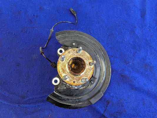 2016-2017 Chevrolet Caprice 6.0 Sedan Front Passenger Right Hub Spindle Knuckle - The Parts Farm