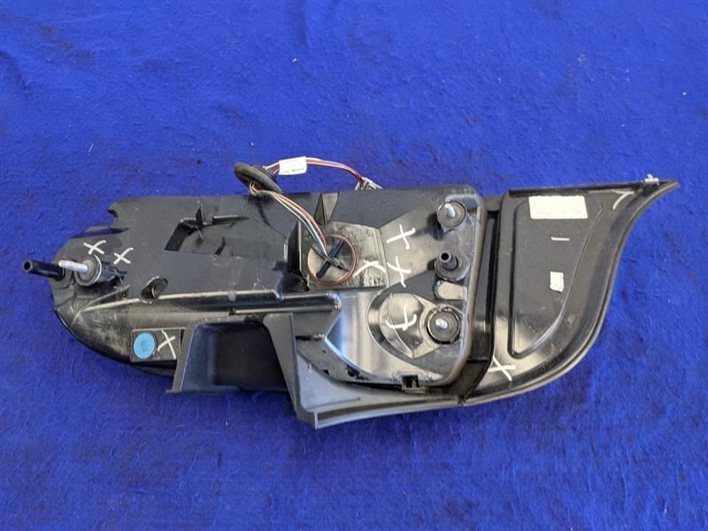 2015-2017 Ford Mustang GT S550 Driver Left LH Taillight Lamp Brake Lens OEM - The Parts Farm