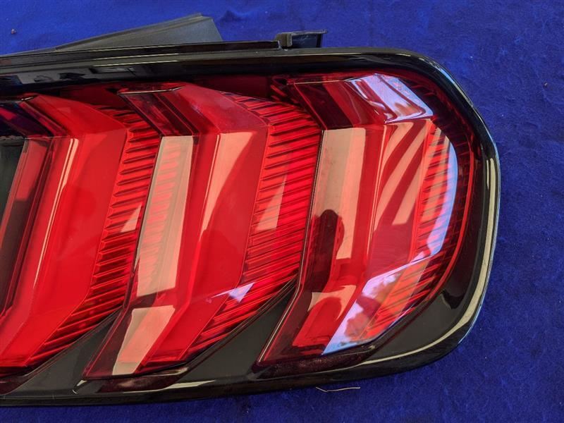 2018-2023 Ford Mustang GT S550 Passenger Right Tail Light Lamp Brake Lens OEM - The Parts Farm