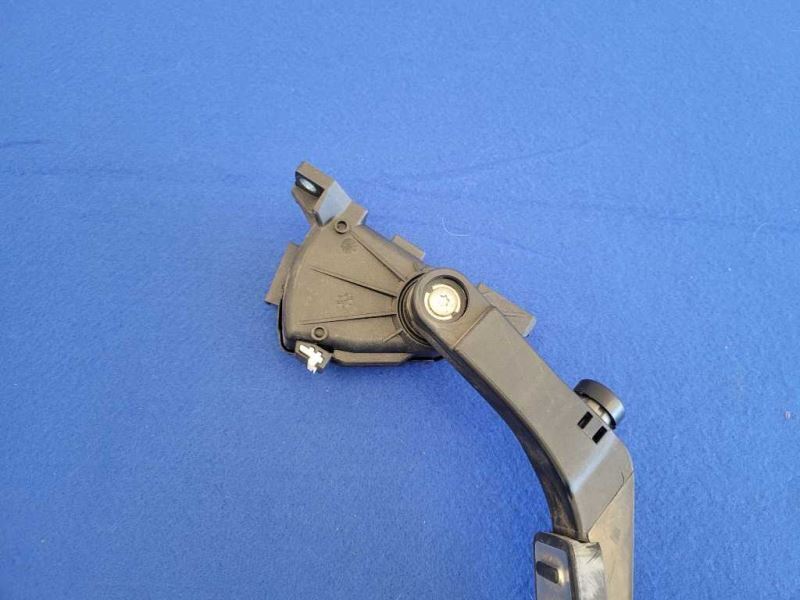2004-2006 Porsche Cayenne Turbo 4.5L Gas Pedal Accelerator Pad Throttle 2137 - The Parts Farm