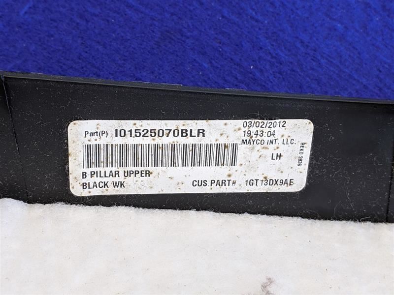 2012-2014 Jeep Grand Cherokee SRT-8 6.4L Driver Side B Pillar Molding Trim OEM - The Parts Farm