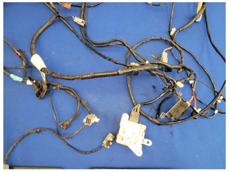 2003-2004 Mercury Marauder 4.6L 4v Body Harness Wire Plug *Broken* 2534 - The Parts Farm