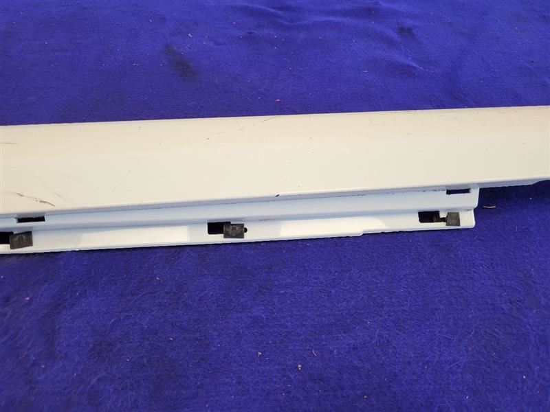 2014-2017 Chevrolet Caprice 6.0L Sedan Driver Left Rocker Panel Molding Trim Wht - The Parts Farm