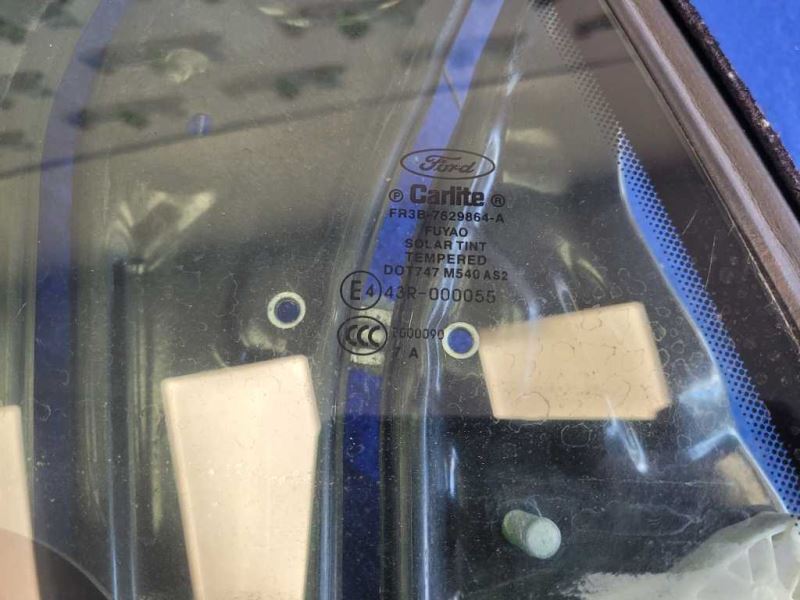 2015-2020 Ford Mustang GT S550 Convertible Driver Quarter Window Glass 2504 - The Parts Farm