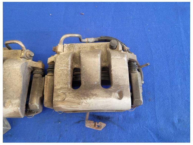 2005-2010 Ford Mustang GT 4.6L Pair Front Brake Calipers Pads Hoses 2585 - The Parts Farm