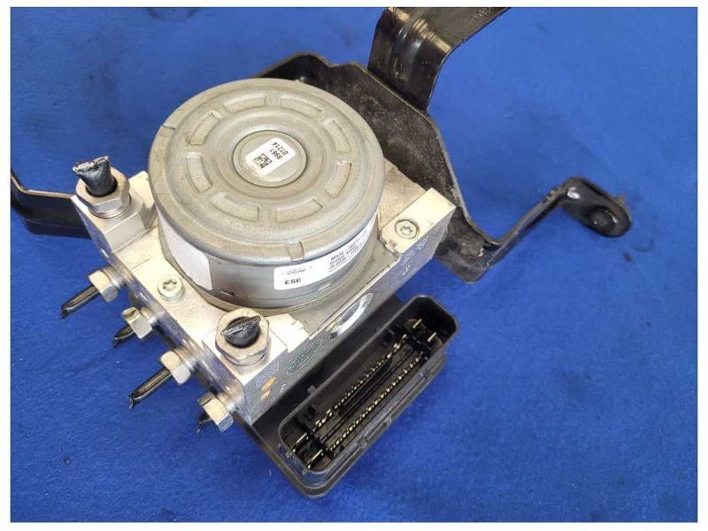 2019-2020 Ford Mustang GT S550 ABS Module Anti-Lock Brake Pump 2565 - The Parts Farm