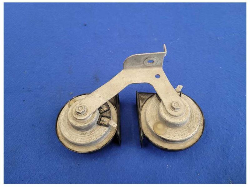 1999-2004 Ford Mustang GT 4.6L Coupe Front Dual Horn Emergency Noise 2556 - The Parts Farm