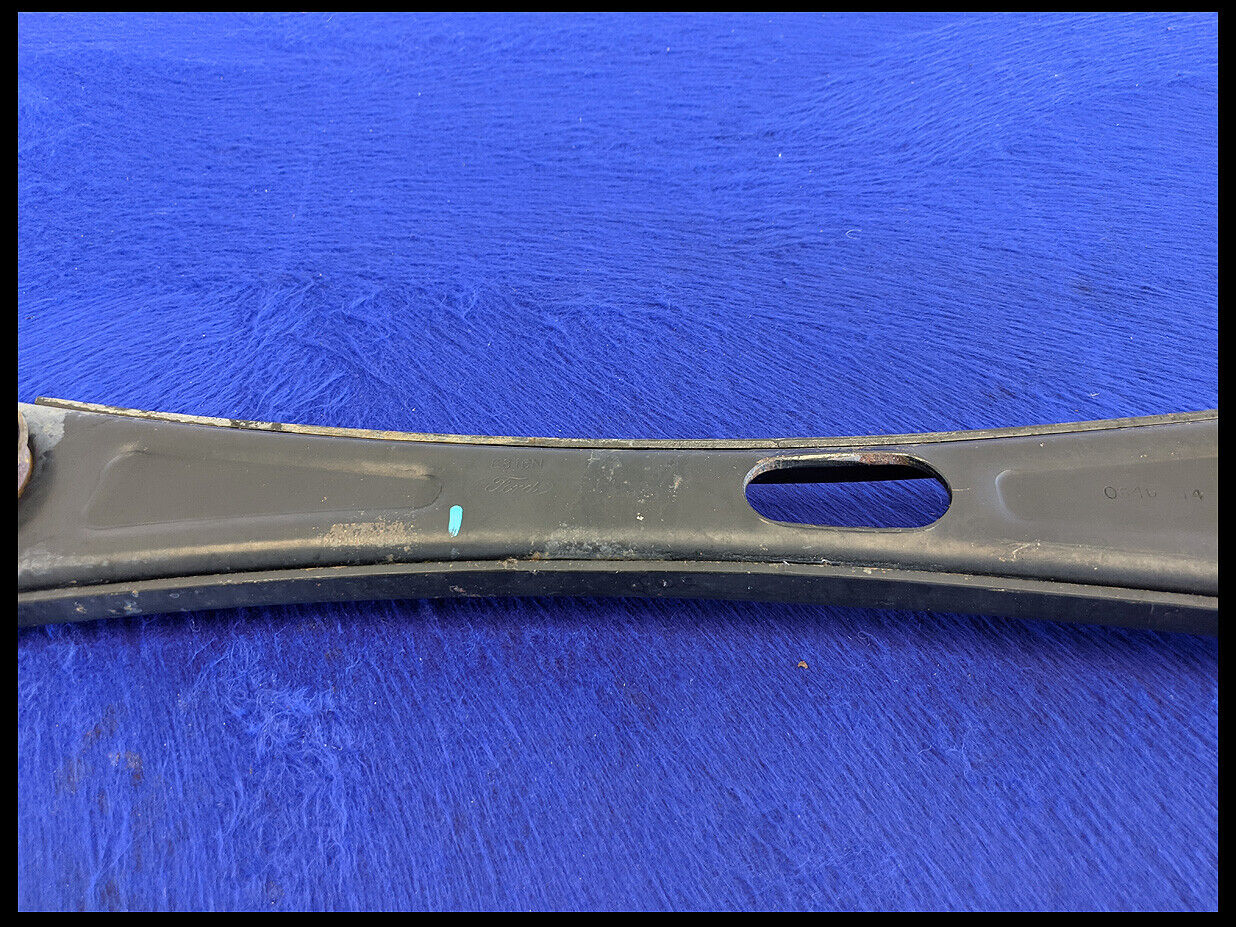 2011-2014 Ford Mustang GT Rear Passenger RH Right Lower Control Arm Joint OEM - The Parts Farm