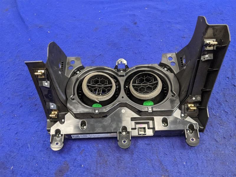 2016-2017 Chevrolet Camaro SS Temperature Control Dual Zone CJ2 84078980 - The Parts Farm