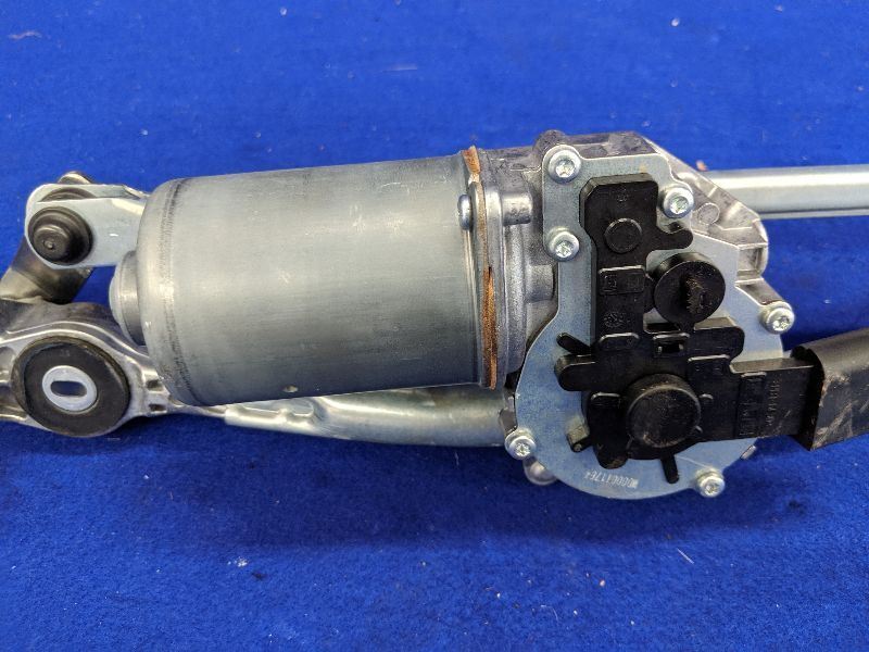 2008-2013 BMW M3 E46 Windshield Wiper Transmission Motor Linkage Arm - The Parts Farm