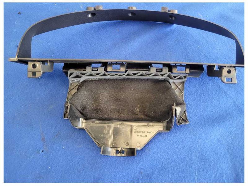 2008-2009 Pontiac G8 Sedan 6.0L V8 Front Gauge Cluster Bezel Cover 2529 - The Parts Farm