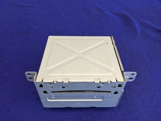 2010-2011 Chevrolet Camaro SS Audio Radio Receiver AM FM XM CD MP3 Uye