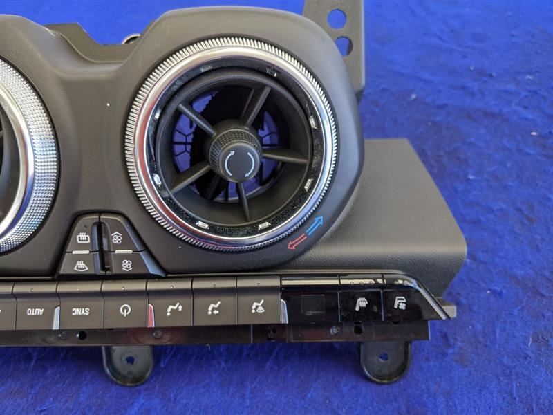 2016-2017 Chevrolet Camaro SS Temperature Control Dual Zone Opt CJ2 ID 84078980 - The Parts Farm