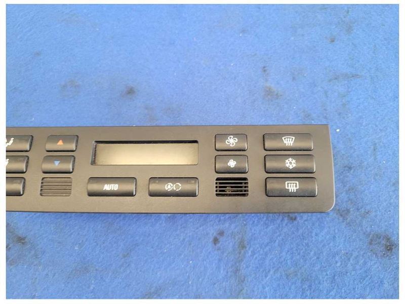 2001-2006 BMW M3 E46 M/T Coupe Seat Controls Climate Defrost Screen 1953 - The Parts Farm