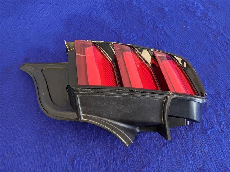 2018 2023 Ford Mustang Gt Ecoboost GT350 Driver Left LH Taillight Lamp OEM - The Parts Farm