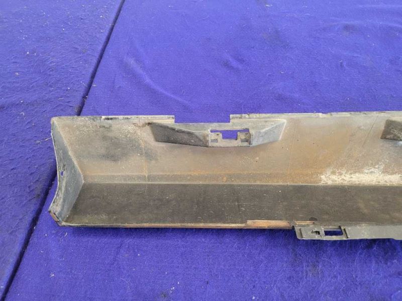 2014-2017 Chevrolet SS 6.2L Sedan Driver Left Lower Rocker Panel Molding Black - The Parts Farm