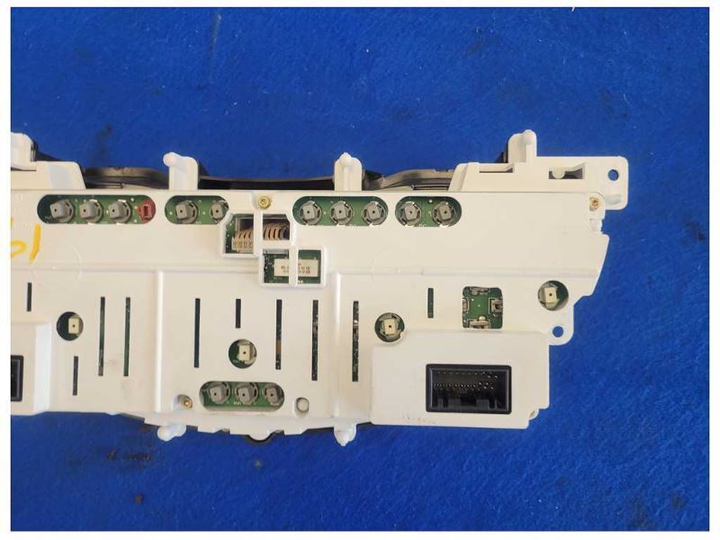 1999-2004 Ford Mustang GT 4.6L Gauge Cluster Speedometer MPH 29k Miles 2561 - The Parts Farm