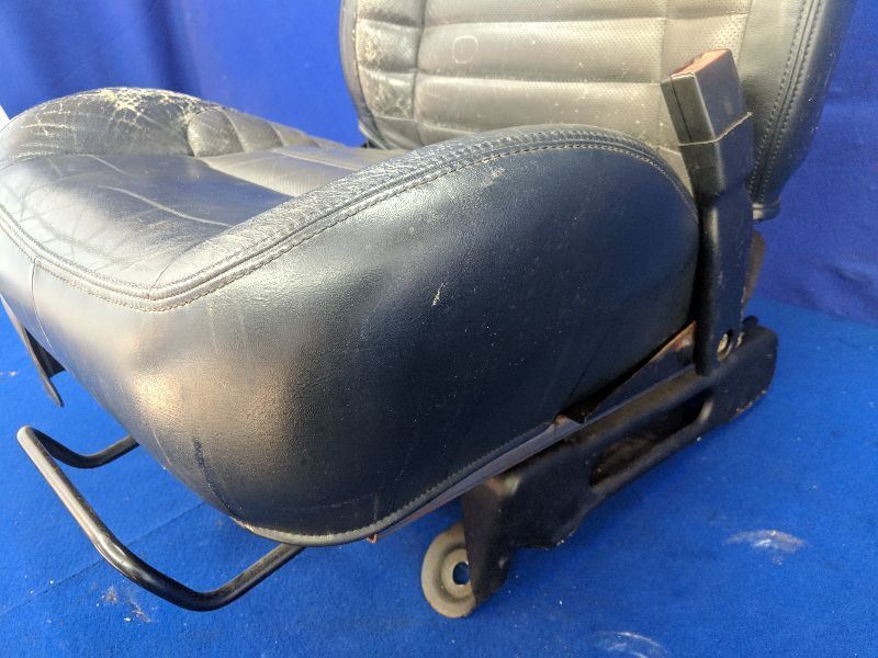 2002-2003 Ford F150 Pickup Truck Harley Davidson Passenger Leather Seat 945 - The Parts Farm