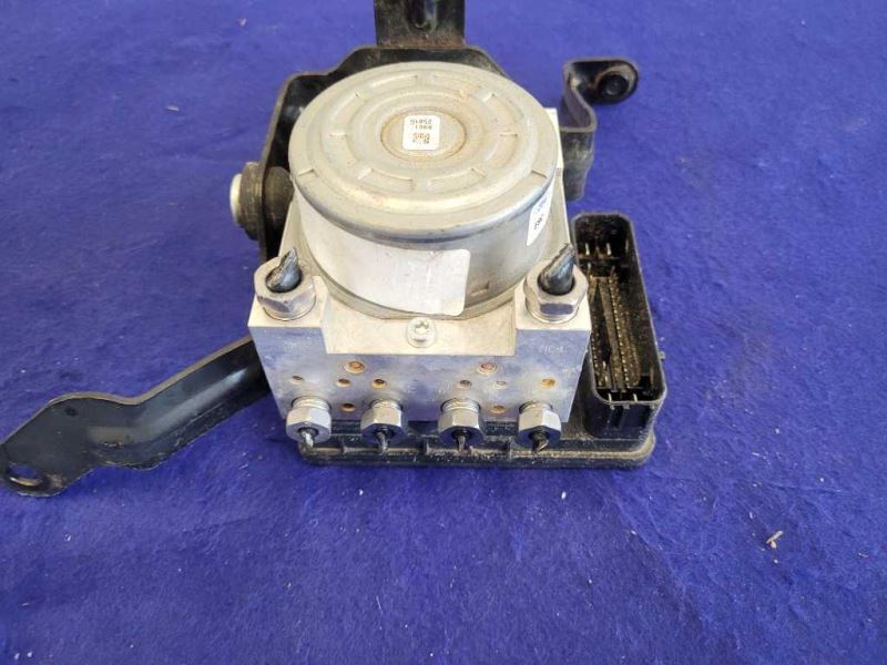 2018-2023 Ford Mustang GT S550 ABS Anti-Lock Brake Module Caliper A/T 2131 - The Parts Farm