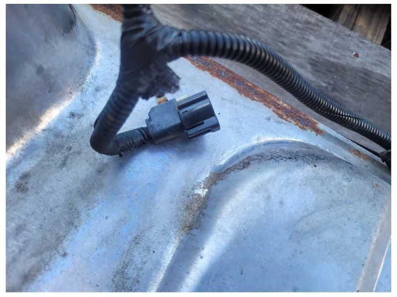 1996-1997 Ford Mustang Cobra Fuel Gas Tank Pump Sending Level Gasoline 2402 - The Parts Farm