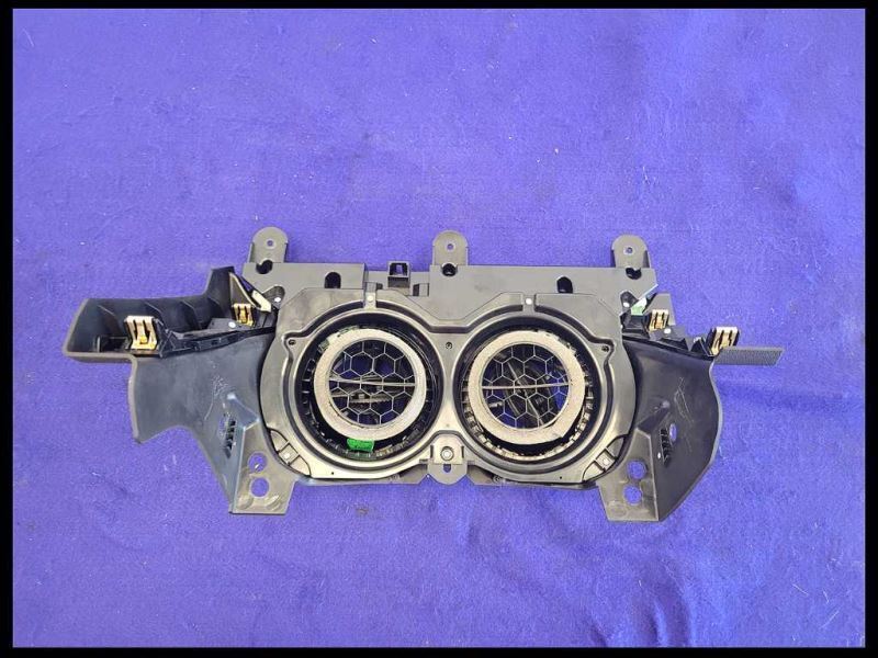 2016-2017 Chevrolet Camaro SS Temperature Control Dual Zone Opt CJ2 ID 84078980 - The Parts Farm