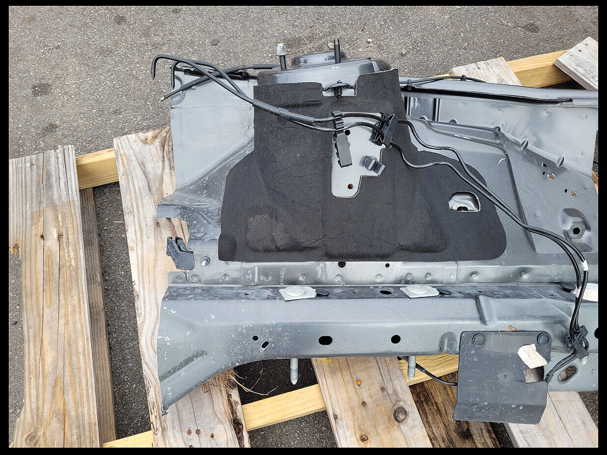 2015-2017 Ford Mustang GT S550 Driver Left Front Frame Rail Cut Fender Horn - The Parts Farm