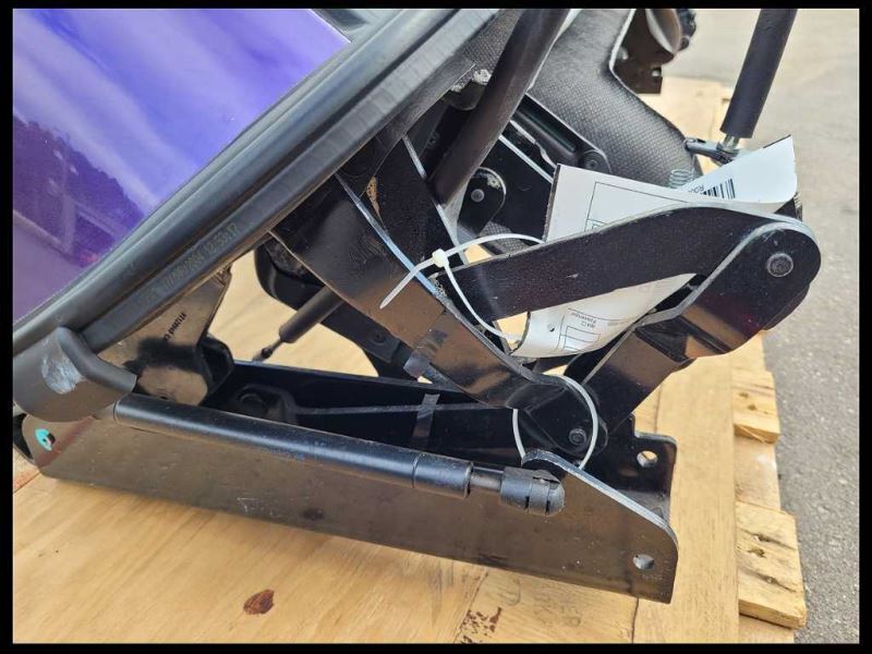 2003-2006 Chevrolet SSR Convertible Roof Retractable Hard Top Frame Truck - The Parts Farm