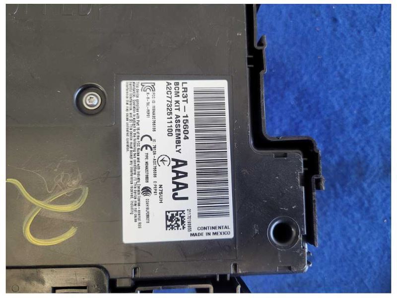 2021 Ford Mustang GT S550 Fuse Box Power Distribution Key Fob Reader 2543 - The Parts Farm