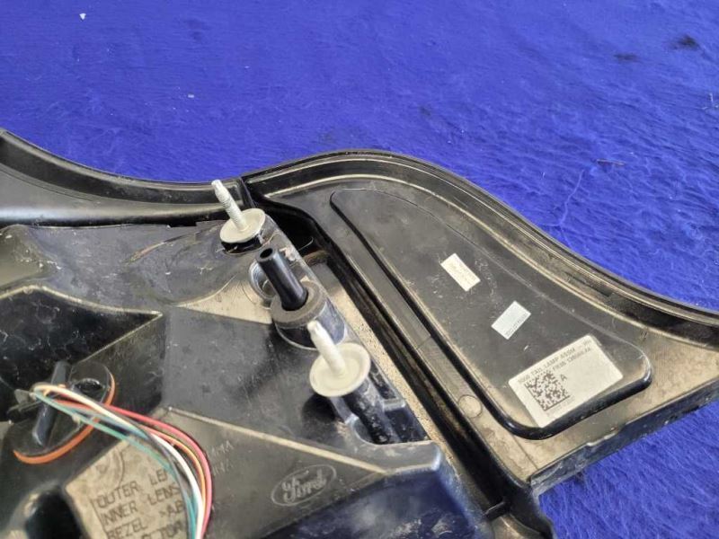 2015-2017 Ford Mustang GT S550 Passenger Right RH Taillight Lamp Brake Lens 2387 - The Parts Farm
