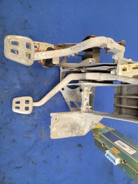 1999-2004 Chevrolet Corvette Z06 FRC C5 Pedal Cage Box Manual Box 2066 - The Parts Farm