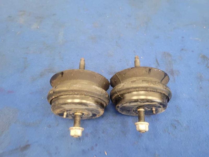 2001-2004 Chevrolet Corvette Z06 FRC C5 Front Pair Engine Mounts Motor 2066 - The Parts Farm