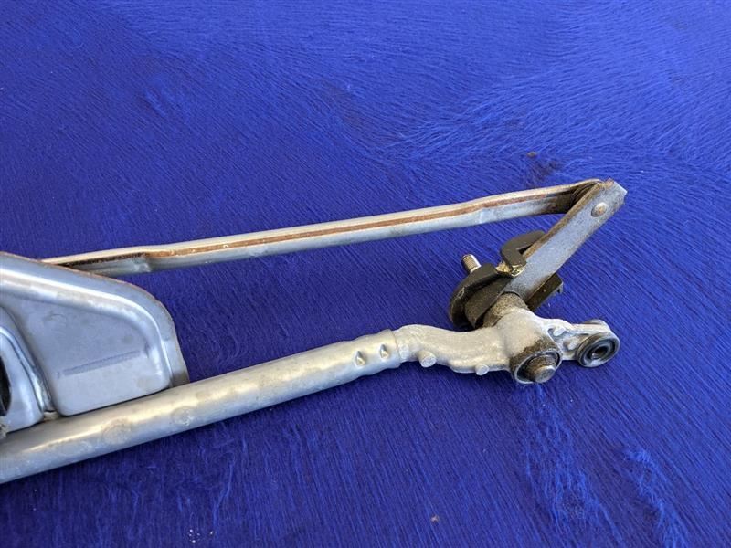 2010-2015 Chevrolet Camaro SS Windshield Wiper Motor Blade Arm OEM Factory - The Parts Farm