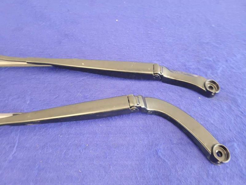 2020-2023 Ford Mustang Shelby GT500 5.2L Wiper Blades Arms Windshield Front 2370 - The Parts Farm